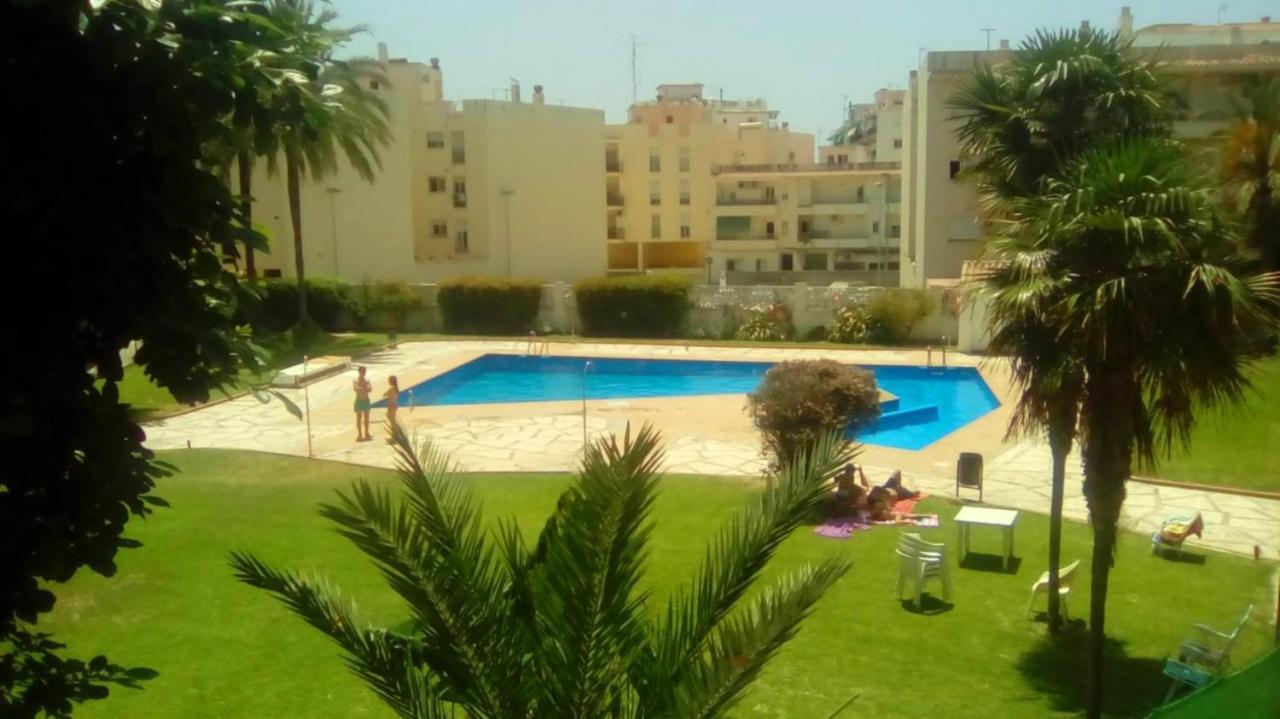 Luminoso Apartamento Playa Torrecilla. Con Piscina เนร์คา ภายนอก รูปภาพ